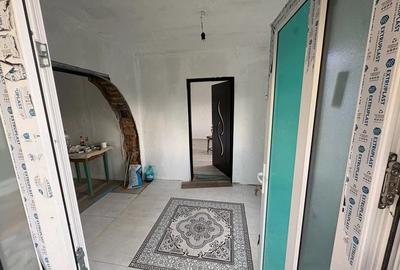 Casă cu 5 camere cu Teren 2350 Mp în Tătăranu - 2