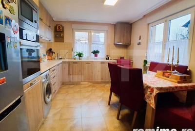 Casă cu 5 camere cu Teren 1300 Mp în Unirea - 2