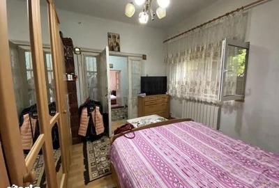 Casa de vanzare curte individuala zona Stefan cel Mare