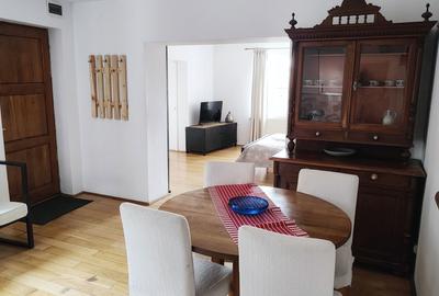 Apartament cu 3 camere semidecomandat în Drumul Carului