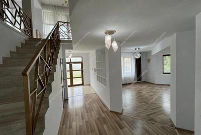 Casa 7 incaperi + Anexe | 1420mp Teren | La Intrare in Dumbravita - 2