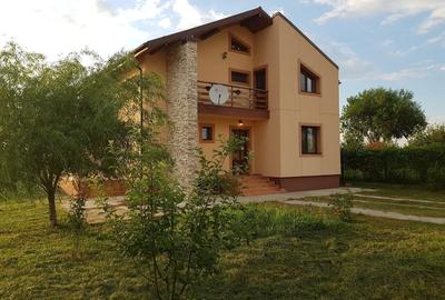 Casă cu 4 camere în Lazuri - 6