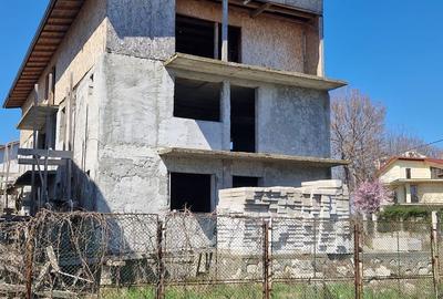 Teren de 528 mp, în Central
