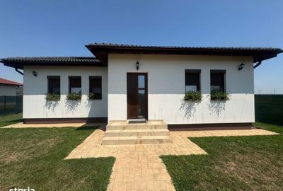 Casă cu 4 camere cu Teren 500 Mp în Central