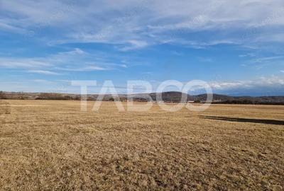 Teren de 1088 mp, în Central - 3