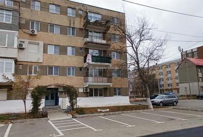 Apartament 2 Cam. Semidecomandate Moldova Noua CS - 1