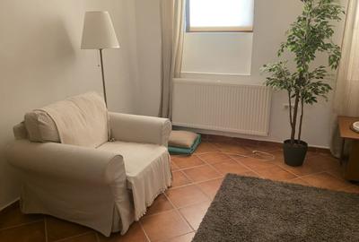 Apartament cu 4 camere decomandat în P-ța Universității - 10