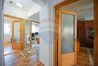 De vanzare - Apartament 4 camere decomandat - ultracentral zona Dacia - 20