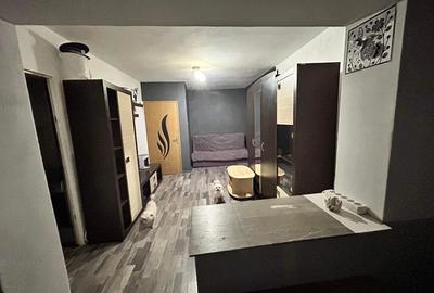 Vand garsoniera in Caransebes zona Balta sarata - 1