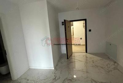 Apartament 2 camere -120 mp -Curte + Balcon-Eroii Revolu?iei - 4