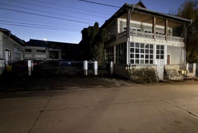 Casă cu 4 camere în Ipotești