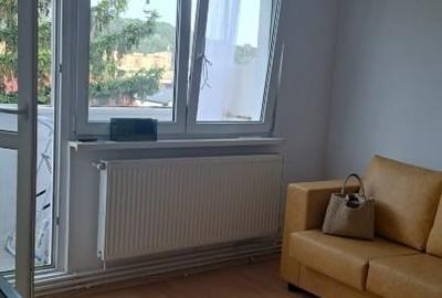 Vand apartement luminos B-dul Saturn Brasov
