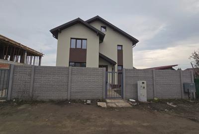 Vila individuala-4camere -2bai-pod -incalzire pardoseala-5min mers pe jos de STV - 1