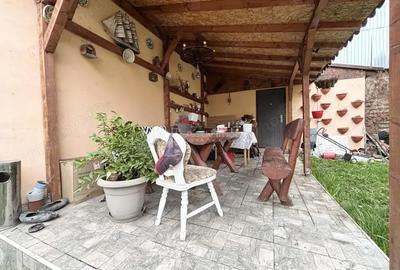 Casa zona centrala - singur #238;n curte - 243 mp - 2