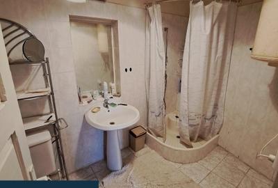 Casă individuală cu 5 camere cu Canalizare în Central - 9