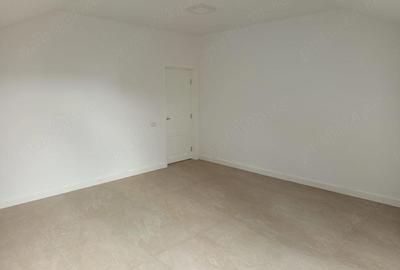 Spațiu comercial, de 180 mp, în Central - 8