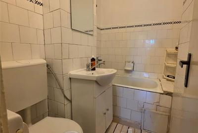 Apartament cu 3 camere decomandat în Alexandru cel Bun - 8