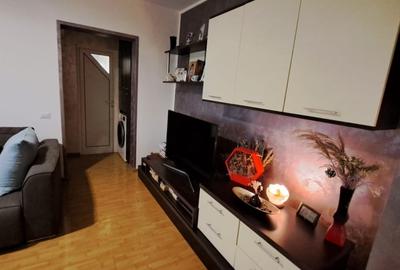 Apartament cu 2 camere semidecomandat, mobilat în Gară