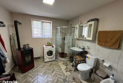Casă cu 4 camere cu Teren 1390 Mp în Voinești - 14
