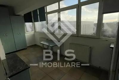 Apartament etaj 3 - Lift Zona Winmark - 6