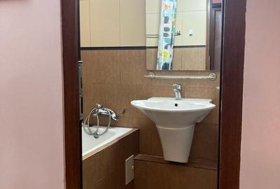 Pandur, interesctie cu 13 Septembrie, 5 min. Marirott-Catedrala Neamului - 15