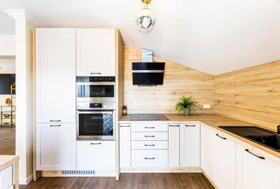 Apartament cu 3 camere semidecomandat în Intim - 3