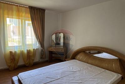 Casă cu 5 camere cu Garaj în Ciritei - 11