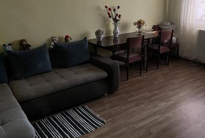 Apartament cu 3 camere decomandat în Holt - 1