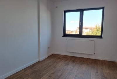 Duplex cu 5 camere cu Canalizare în Sud - 14