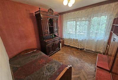 Apartament cu 4 camere semidecomandat, mobilat în Micro II - 3