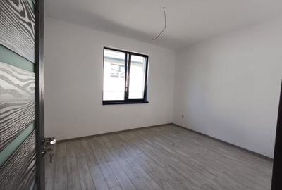 Casa cu 4 camere, 2 bai, beci spatios si 400 mp teren - 11