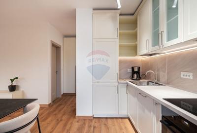 Apartament cu 3 camere decomandat, mobilat în UTA - 3