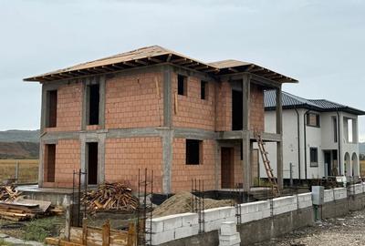 Casă cu 4 camere în Vernești - 1