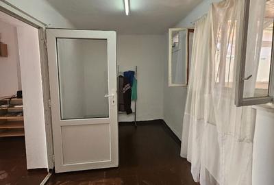 Spațiu comercial, de 50 mp, în Decebal - 3