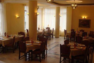 Spațiu comercial, de 1,000 mp, în Predeal - 7