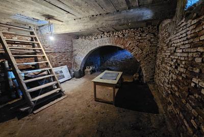 Casă cu 4 camere decomandat cu Teren 500 Mp în Central - 3