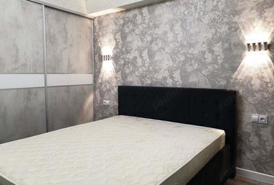 Apartament cu 2 camere decomandat în Triaj - 2