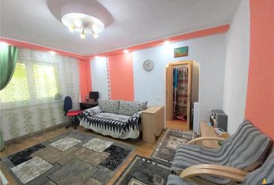 Centrul Civic, Brasov, cochet apartament
