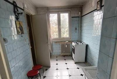 Apartament 3 camere de vanzare 1 Decembrie - 5