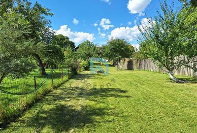 Casă individuală cu 4 camere cu Canalizare în Central - 6