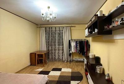 Apartament cu 3 camere decomandat în George Enescu - 1