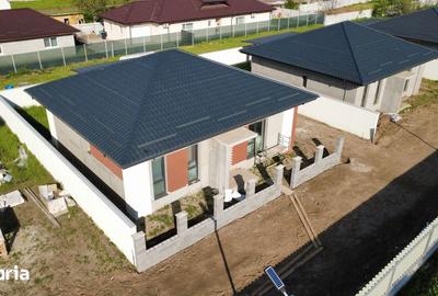 Casă cu 4 camere cu Teren 355 Mp în Central - 2