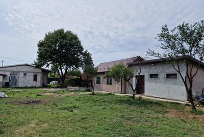 Casă cu 3 camere în Brăniștari - 1