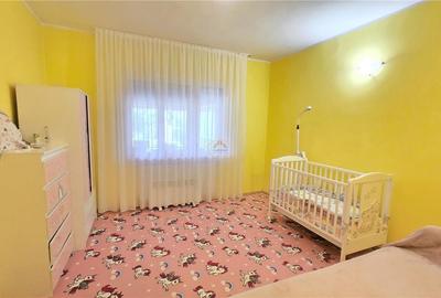 Casă individuală cu 7 camere cu Teren 1384 Mp în Vest - 8