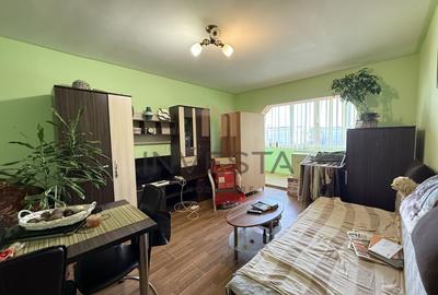 Apartament cu 3 camere de vanzare / cartier Intre Lacuri - 2