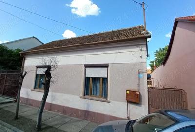 Casă cu 4 camere cu Teren 450 Mp în Dâmbovița - 6