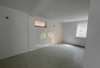 Spațiu comercial, de 80 mp, în Central - 2