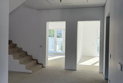 VILA 5 CAMERE - PIPERA - GRADINA - COMISION 0% - 15