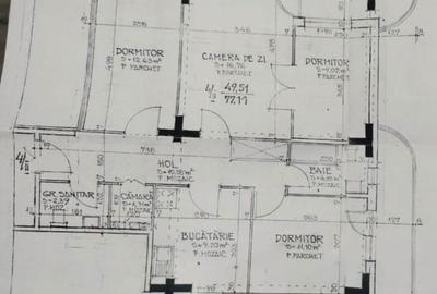 Apartament cu 3 camere decomandat în Gară