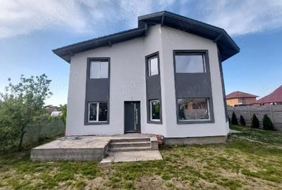 Casă cu Teren 520 Mp în Utvin - 2